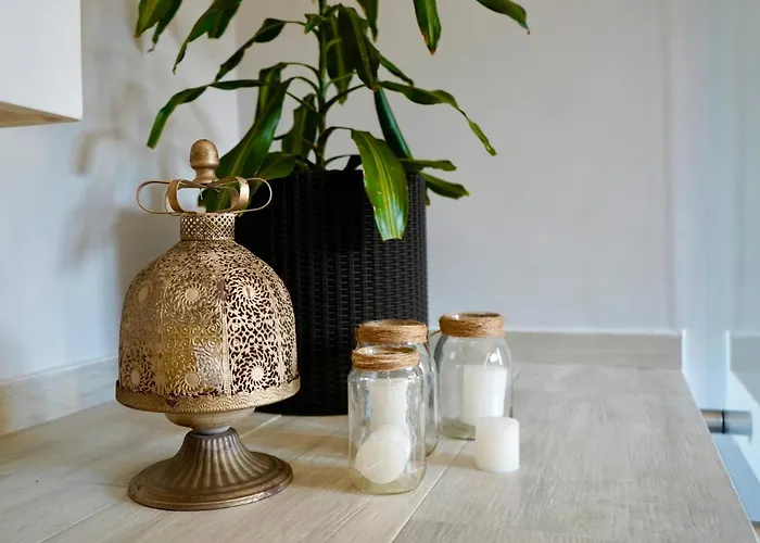 ベッド・アンド・ブレックファスト Atomos *