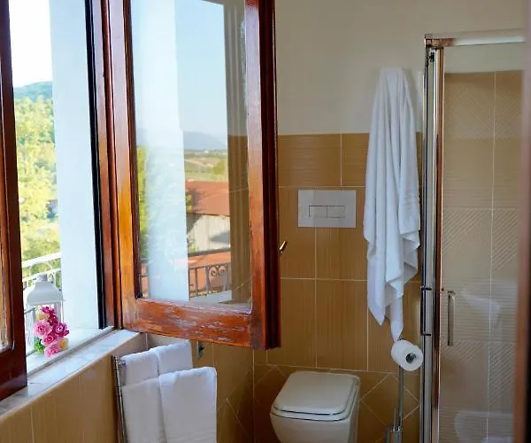 ベッド・アンド・ブレックファスト Atomos