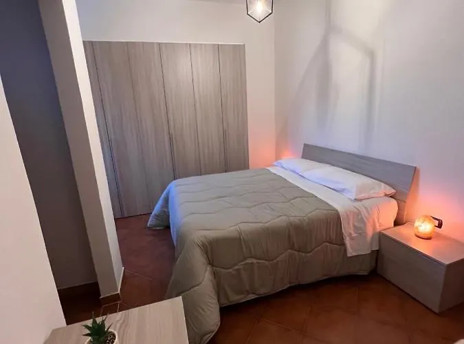 ベッド・アンド・ブレックファスト Atomos *